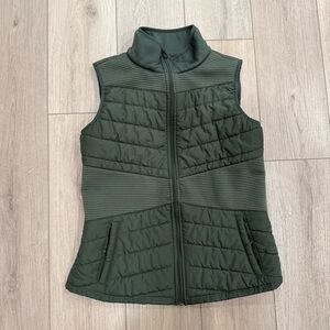 TEK GEAR - Women's Green Quilted Vest - Size Large